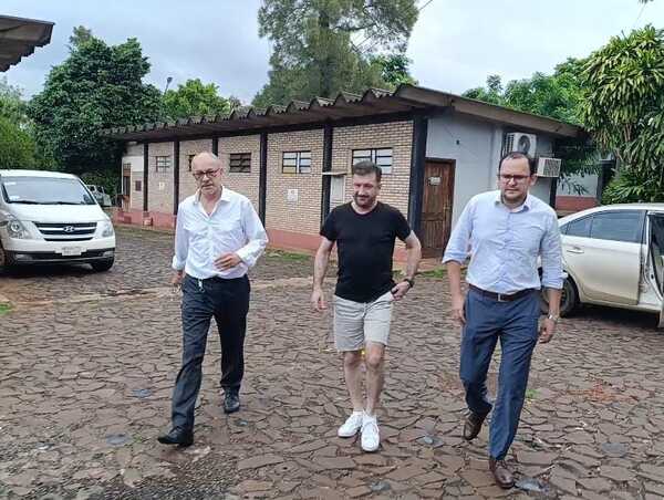 Imputan a senador argentino y a su secretaria por tentativa de contrabando