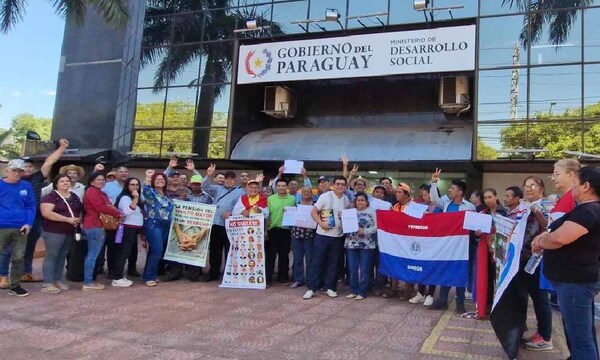 Coordinadora de Adultos Mayores exige renuncia de ministro Tadeo Rojas – Prensa 5