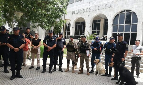 Kurepas relacionan amenaza de bomba en el Palacio de Justacia con senador detenido