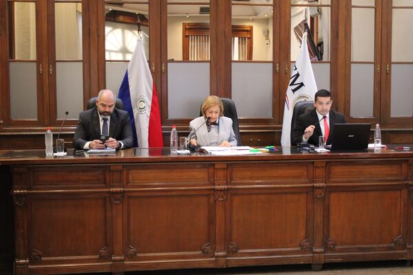 Jueza que embargó ambulancia suma 2 enjuiciamientos, uno suspendido por proceso penal