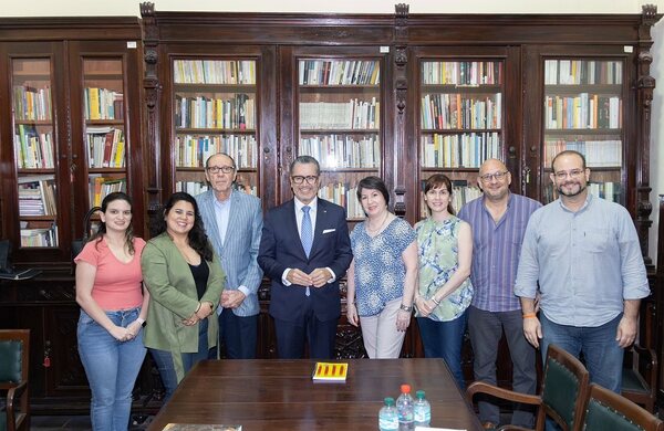 Cataluña y Paraguay fortalecen sus vínculos históricos y comerciales - .::Agencia IP::.