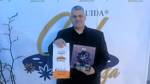 Encarnaceno se destaca en premiación internacional de pizzeros