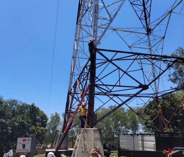 ANDE: 369 postulantes siguen en concurso para ser aprendices y 54 para electricistas de líneas de transmisión - Economía - ABC Color
