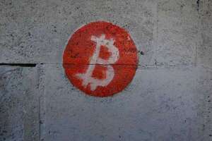 Bitcoin roza 104.000 dólares ante una nueva era favorable para las cripto en EE.UU. - Mundo - ABC Color
