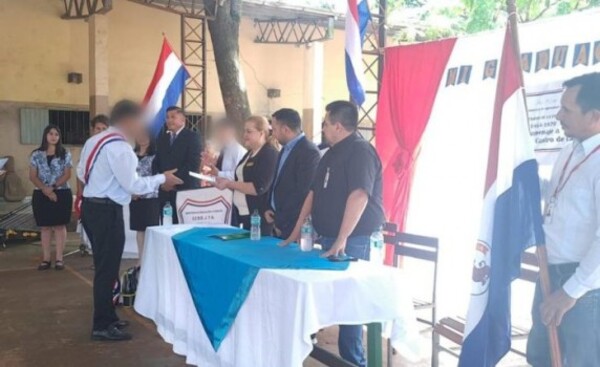 Acto de graduación en la cárcel de menores de Ciudad del Este