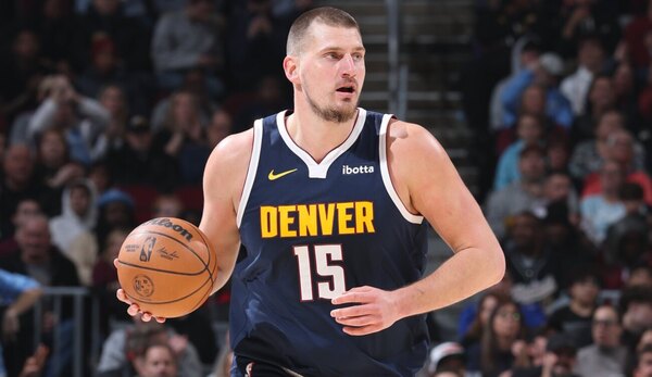 Versus / Jokic agranda su figura en la NBA pero sus Nuggets caen en Cleveland