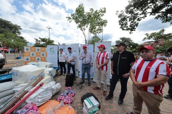 Operativo Caacupé: Gobernación recibe toldos de Itaipú para ubicar a comerciantes - El Independiente
