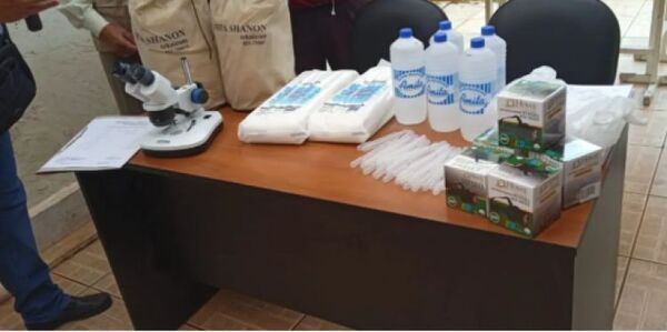 Entregan insumos médicos y laboratoriales al Senepa Zona XIII