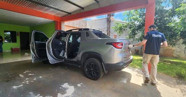 ¡Novaseo! Encontraron un vehículo que fue denunciado como robado en la casa de un poli