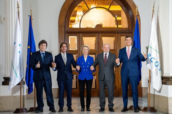 Mercosur y Unión Europea logran acuerdo de libre comercio tras 25 años de negociaciones