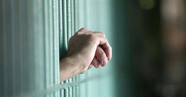 La Nación / Levantan la restricción de visitas de menores en los centros de reclusión