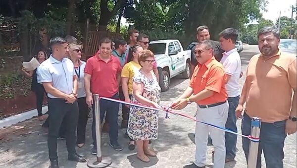 Encarnación avanza con la inauguración de nuevos empedrados en los barrios San Antonio Ypekuru y Ka´aguy Rory
