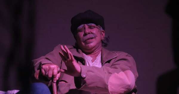 La Nación / Rinden homenaje a Hermann Guggiari con teatro