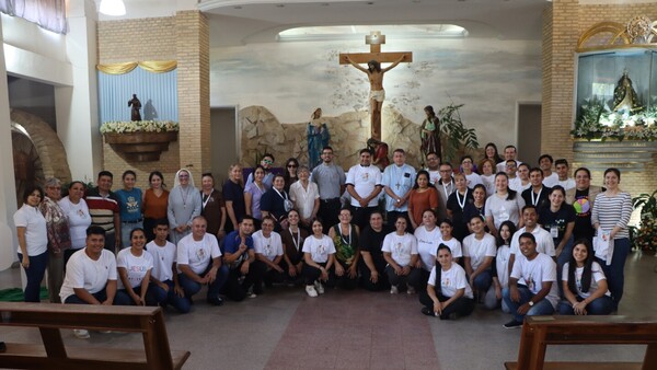Comunicadores católicos peregrinan a Caacupé y renuevan compromiso de servicio