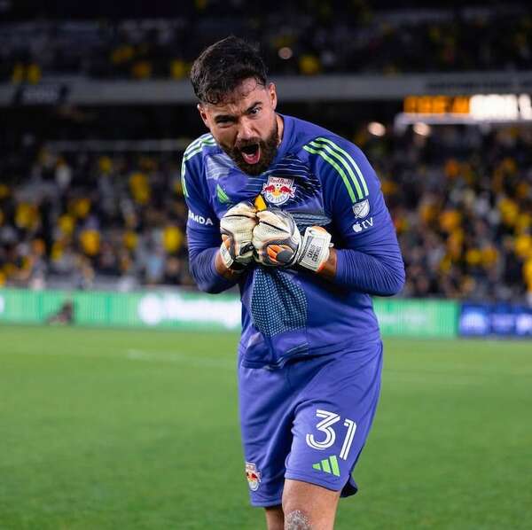 Carlos Coronel va hoy por el título de la MLS - Fútbol Internacional - ABC Color