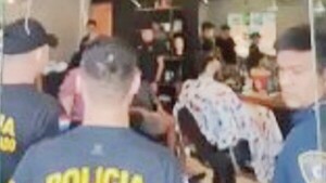 Con cortes y teñidos “seducía” a menores