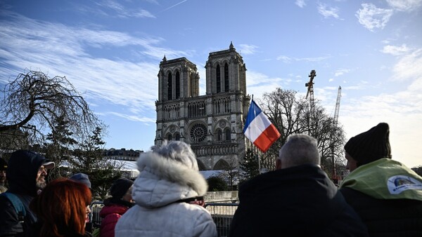 Notre Dame de París vuelve a abrir sus puertas cinco años después de su incendio