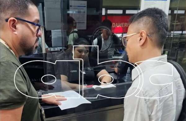 Diplomático chino abandonó Paraguay tras ser intimado - Política - ABC Color
