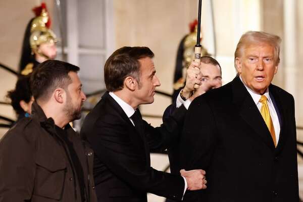 Macron habla de día histórico al reunir a Trump y Zelenski y les pide trabajar por la paz - Mundo - ABC Color