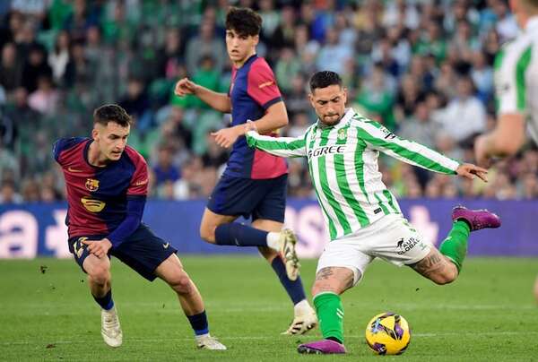 Assane Diao evita en la prolongación la victoria del Barcelona en el Villamarín - Fútbol Internacional - ABC Color