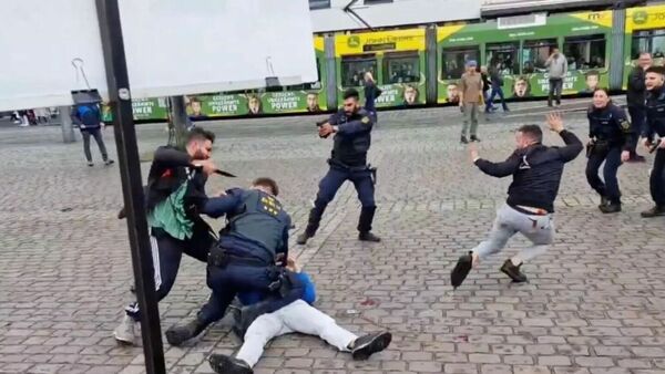 ALEMANIA: Apuñalado por terrorista islámico, condenado por «incitación al odio contra el Islam»