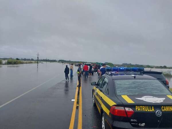 Video: Patrulla Caminera reporta cierre de la ruta PY01 en General Delgado por desborde de arroyo - Clima - ABC Color