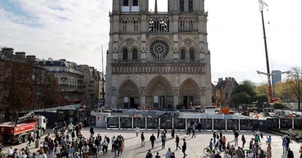 La Nación / Notre Dame vuelve a abrir a cinco años del incendio