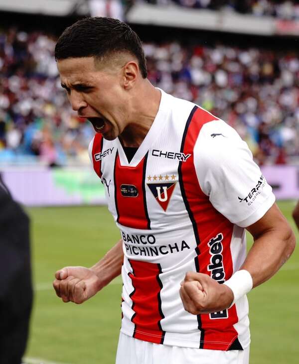 Alex Arce, récord de goles y a un paso de ser campeón en Ecuador - Fútbol Internacional - ABC Color