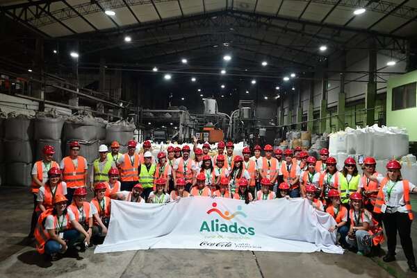 Circular Tour de Coca-Cola Paresa muestra el éxito del reciclaje en Paraguay - ABC Revista - ABC Color