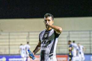 Camacho, fichaje estelar de Trinidense - Fútbol - ABC Color
