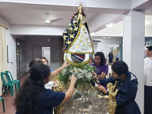 Video: ¡Mirá cómo quedó la decoración del pedestal y el anda de la Virgen de Caacupé! - Nacionales - ABC Color