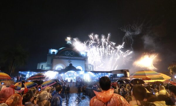 [GALERIA]  Bombapupe recibieron el día de la Virgen