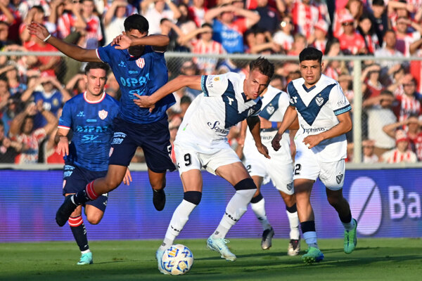 Versus / Vélez pierde y la Liga argentina se define en la última fecha