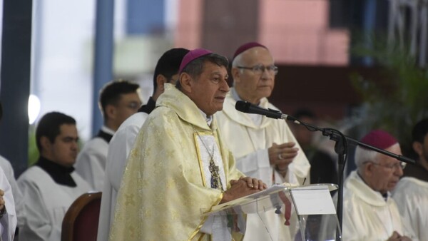 Obispo de Caacupé insta a la clase política a servir: "Exige una vida moral a toda prueba"
