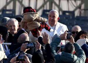 El papa critica preocupación por las finanzas mientras en medio mundo hay hambre y guerras - Mundo - ABC Color