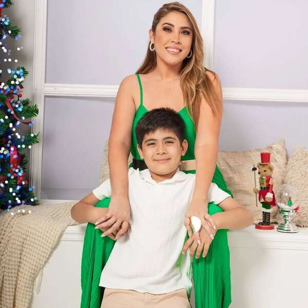 ¡Mirá las postales navideñas de Amalia Cutillo y Elías! - Gente - ABC Color