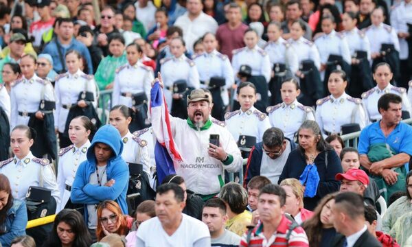 (Video) Feligrés instó a la gente, en medio de la misa, no callarse más