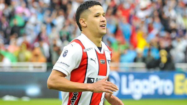 Alex Arce acerca al título a Liga de Quito