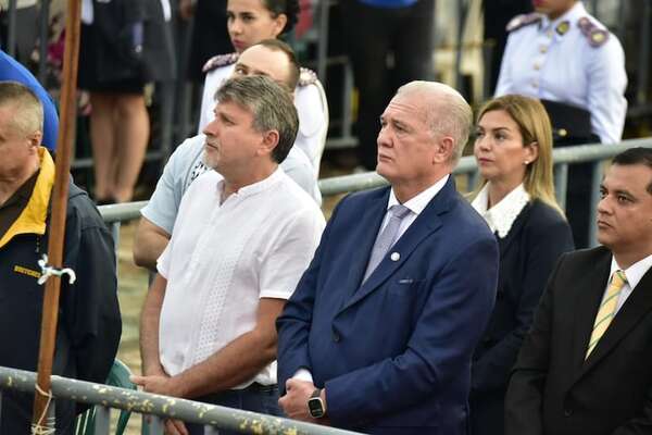 Esto dijo Denis Lichi sobre ausencia de autoridades en la misa central de Caacupé - Política - ABC Color