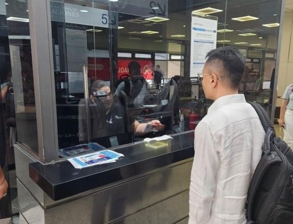 El conflictivo chino ya fue expulsado del país - ADN Digital