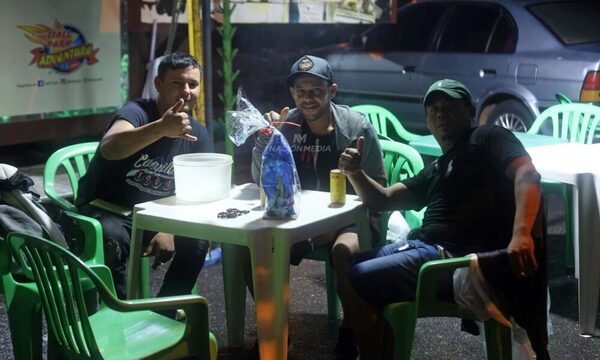 La parranda en Caacupé no se suspendió pese al mal tiempo