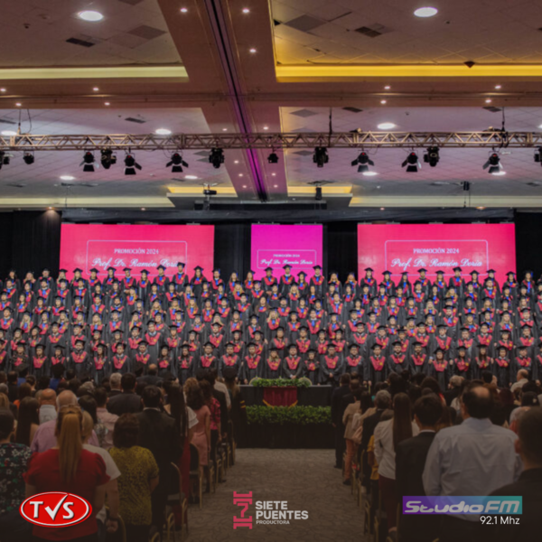UPAP CELEBRA LA GRADUACIÓN DE 444 NUEVOS PROFESIONALES EN UN ACTO SOLEMNE. - TVS