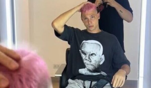 Versus / El llamativo nuevo look de Manuel Capasso