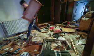 Sirios saquearon palacio presidencial y residencia privada de Bashar al Assad tras caída del régimen