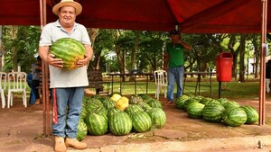 En la 4ª Edición de la Fiesta de la Sandía, premiaron a una de 23 kilos