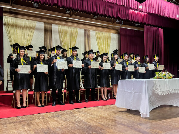 Facultad de Odontología de la UNC celebra graduación de nuevos profesionales