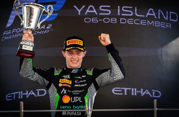 Joshua pone la guinda a la torta: CAMPEÓN en Abu Dhabi!