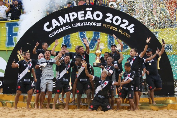 Vasco corta hegemonía playera guarani, vence a Luqueño y gana la Libertadores