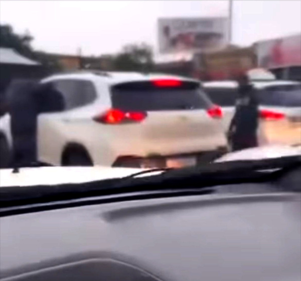 Asaltan a paraguayos que estaban en fila para cruzar el Puente de la Amistad - La Clave