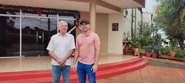 Secretario de Emergencia Nacional visita Cambyreta para asistir a familias afectadas por temporal